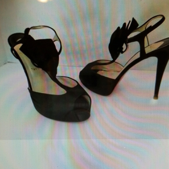 SOLD!!!!Christian Louboutin Blk Satin Shoes - Picture 2 of 5